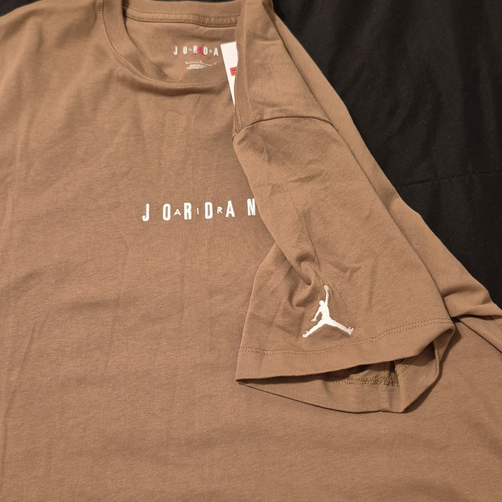 Jordan Men's Brown T-Shirt - Picture 4 of 5
